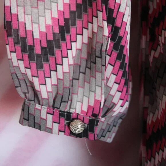 Beautiful Chevron Tunic Size S - Picture 6 of 6